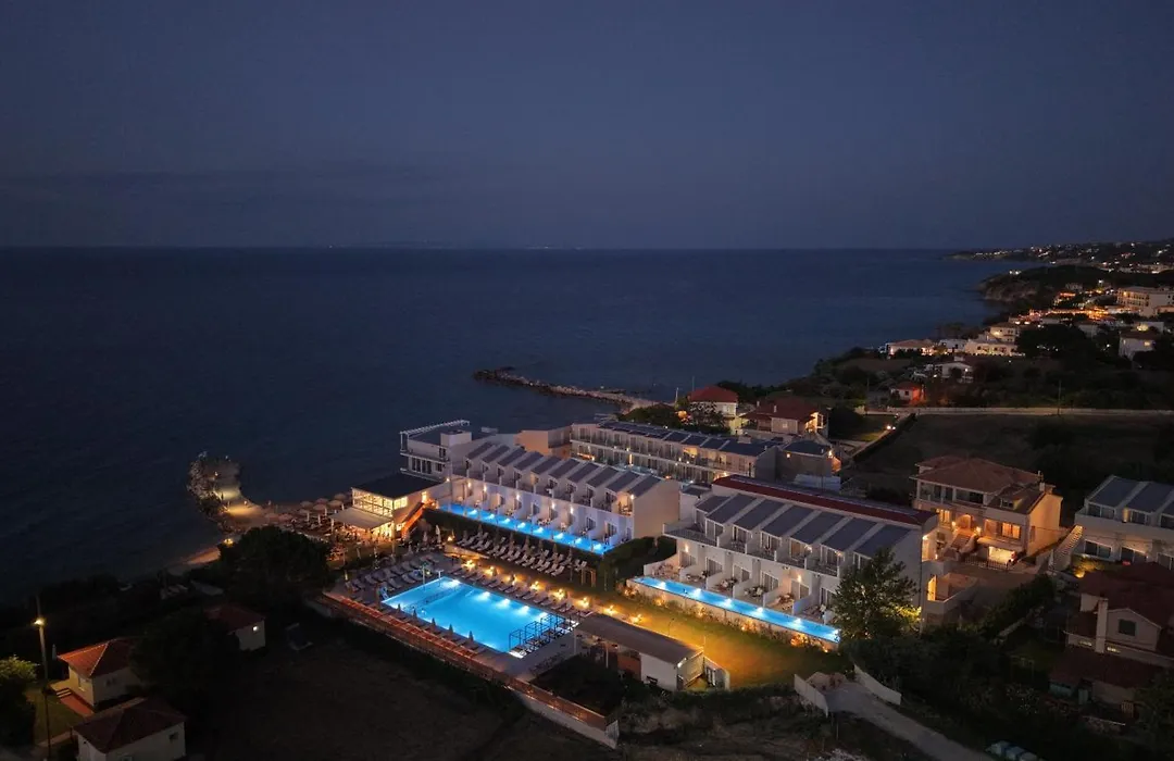 Golden Coast Beachfront Resort-1