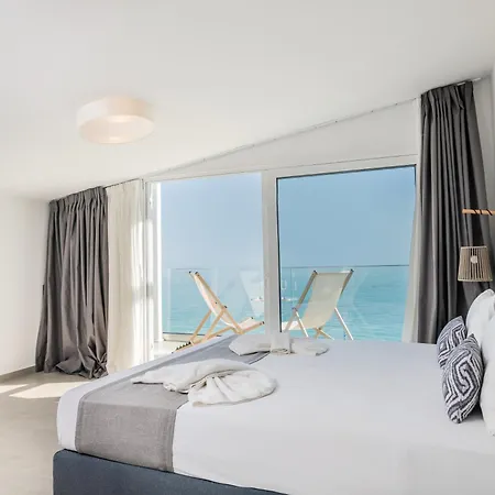 Golden Coast Beachfront Resort-3